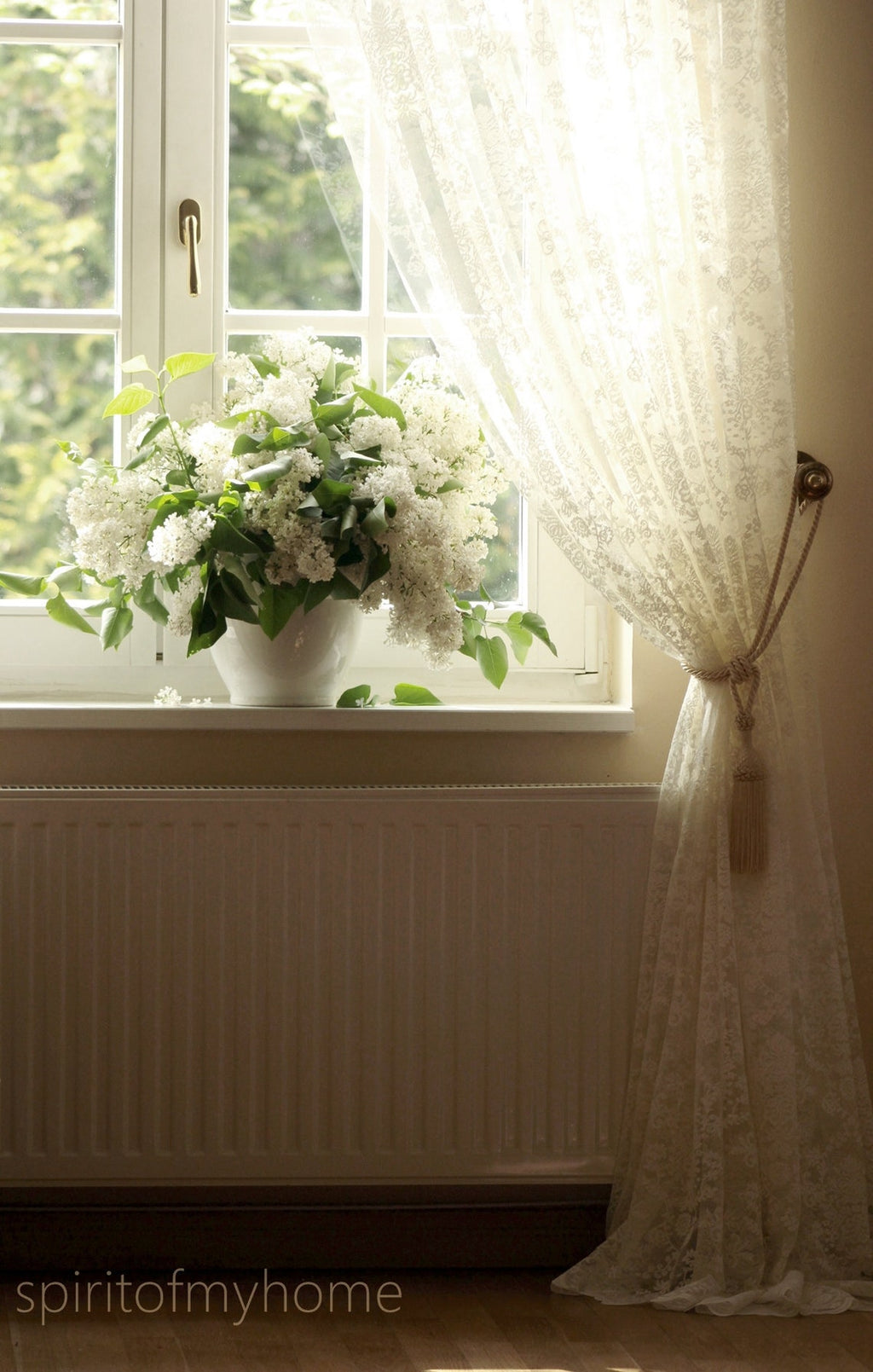 ESTÉE' Fabulously Well Dropped Handmade White and Ivory Lace  Curtain with Heavy Macrame Trim Sale By the Panel or Custom (Másolat) (Másolat) (Másolat)